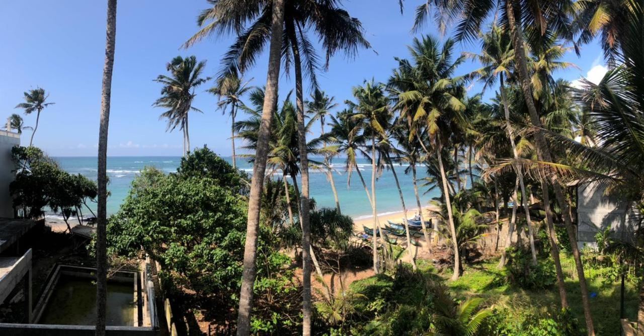 Sunray Rest - Beach View Homestay Mirissa Bagian luar foto