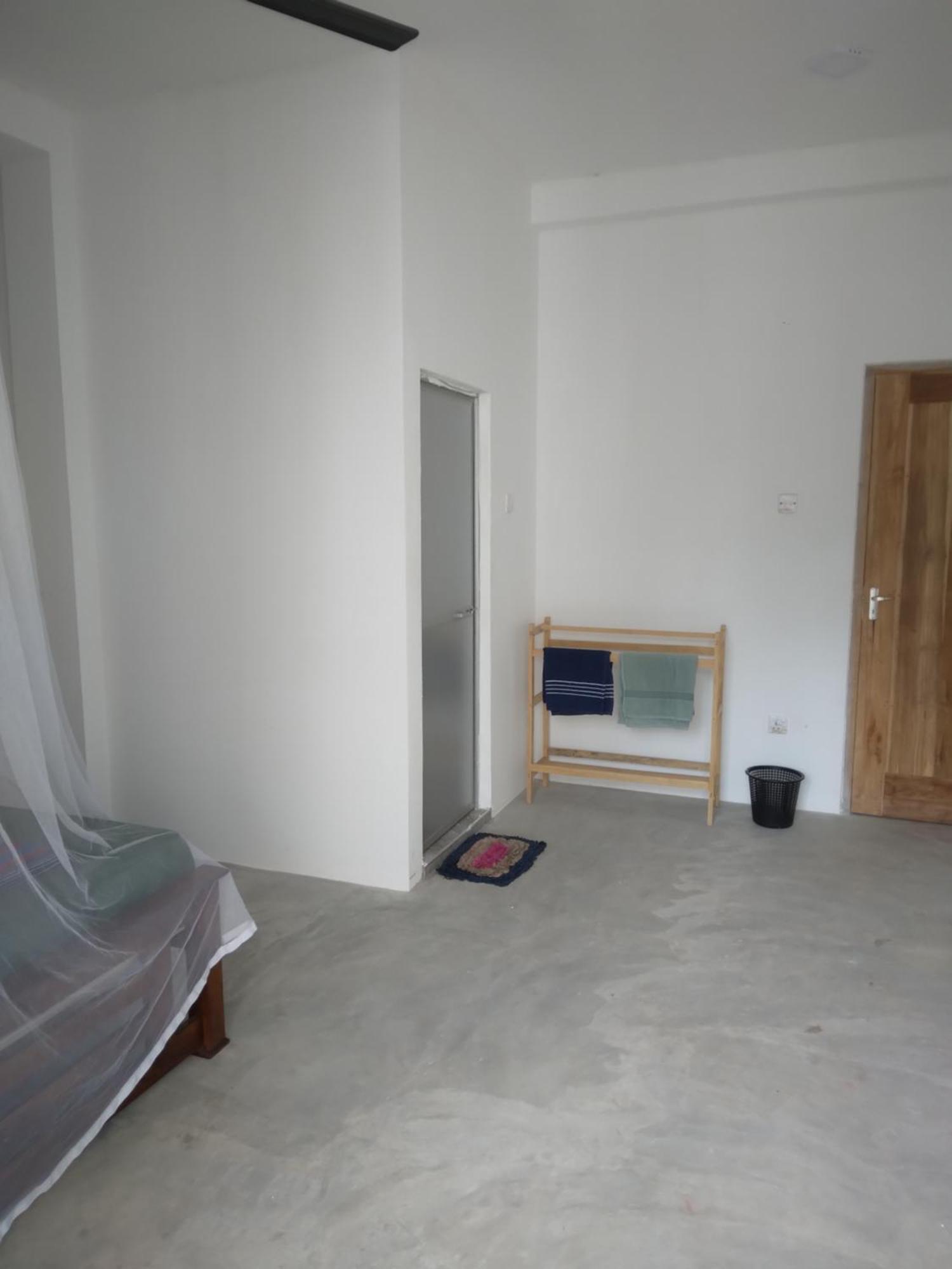 Sunray Rest - Beach View Homestay Mirissa Bagian luar foto